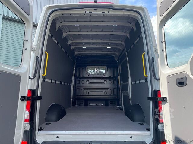 Hög tak skåpbil VOLKSWAGEN Crafter Kasten 35 L3H3 4M NAV LED ACC KAMERA PDC