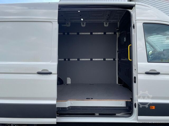 Hög tak skåpbil VOLKSWAGEN Crafter Kasten 35 L3H3 4M NAV LED ACC KAMERA PDC