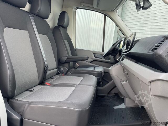Hög tak skåpbil VOLKSWAGEN Crafter Kasten 35 L3H3 4M NAV LED ACC KAMERA PDC