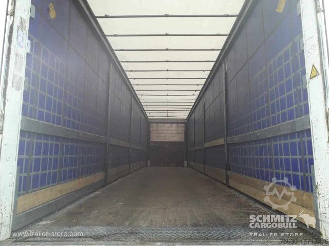 Auflieger mit Pritsche & Plane Schmitz Cargobull Semitrailer Curtainsider Standard