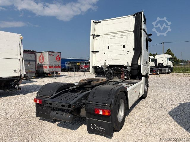 وحدة جرار قياسية Mercedes-Benz Actros 18.45 GIGA SPACE