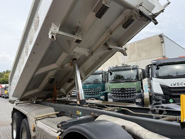 Kipper LKW Mercedes-Benz Arocs 3245 K 8X4