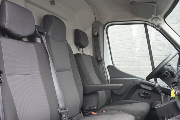 Skåpbil Renault Master 2.3 dCi 150PK L2H2 - EURO 6 - Airco - Cr...