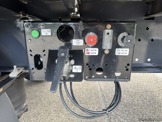 NS-3K Standard, podizna osovina, SAF Wielton NS-3K Standard, Liftachse, SAF