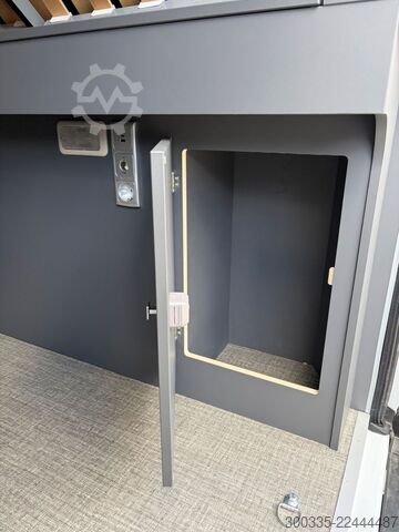 عربة تخييم CLEVER Runner 636 Automatik- Heavy - Längsbetten