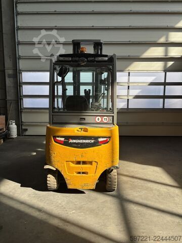  Jungheinrich EFG 425KS