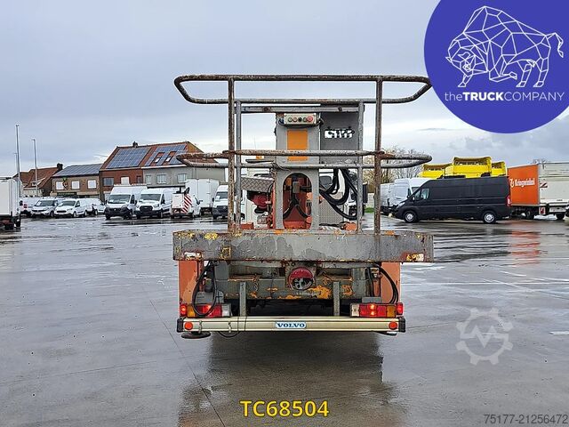 Șasiu cu cabină Volvo FLC