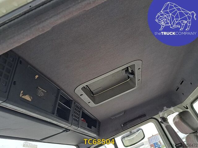 Șasiu cu cabină Volvo FLC