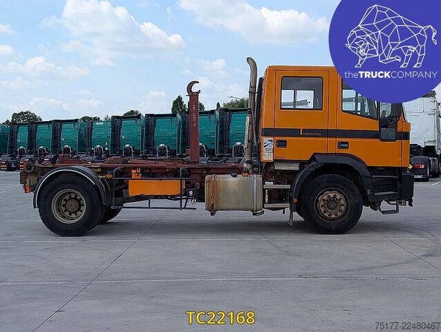 Transport af containere Iveco EuroTech