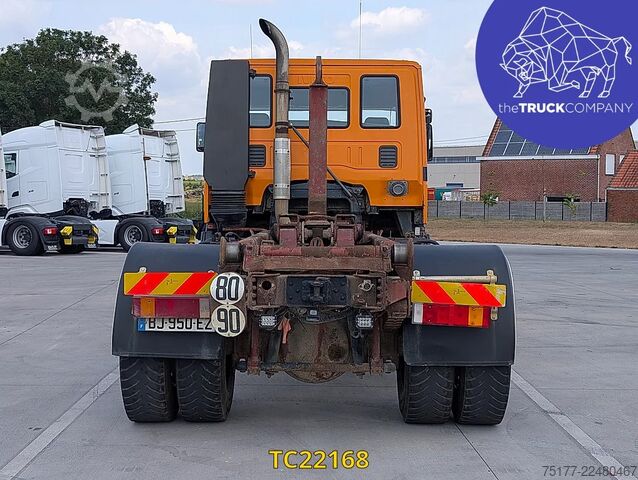 Transport af containere Iveco EuroTech