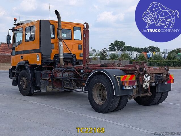 Transport af containere Iveco EuroTech