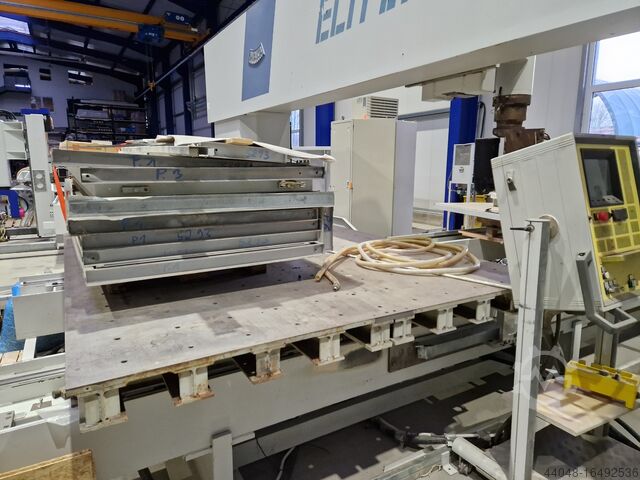 Bearbeitungszentrum MAKA ECM 27 R