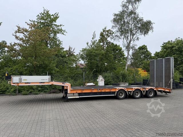 Zema profila puspiekabe Humbaur HTS30  3 Achs Satteltieflader, neuwertig