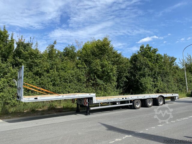 Trailer terbuka Möslein ST 3-Plato 9,4  3 Achs Satteltieflader Plato 45 t GGfür Fertigteile, Baumaschinen oder Container