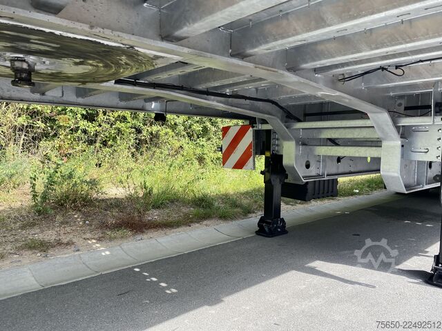 Trailer terbuka Möslein ST 3-Plato 9,4  3 Achs Satteltieflader Plato 45 t GGfür Fertigteile, Baumaschinen oder Container