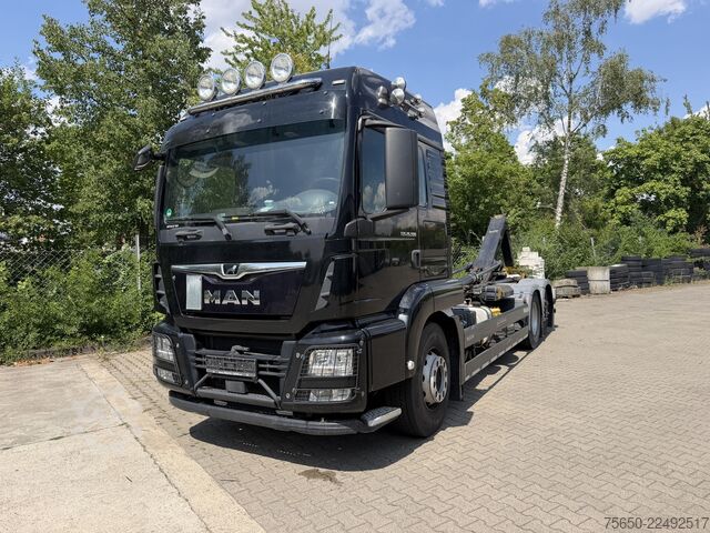 Truk jungkit MAN Truck & Bus TGS  MAN TGS 26.500 3 Achs Abroller
