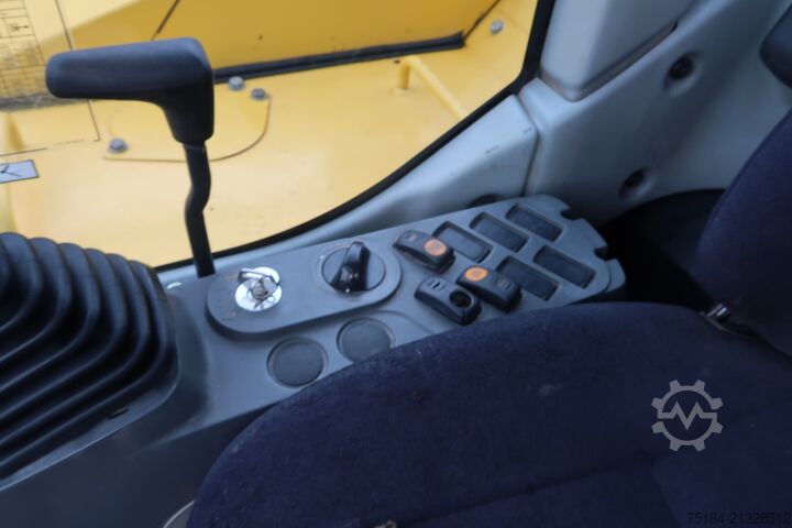 Minibagr Komatsu PC 88 MR-6