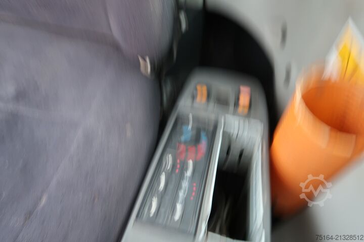 Minibagr Komatsu PC 88 MR-6