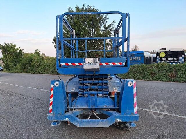 Scissor lift Haulotte COMPACT 12 DX