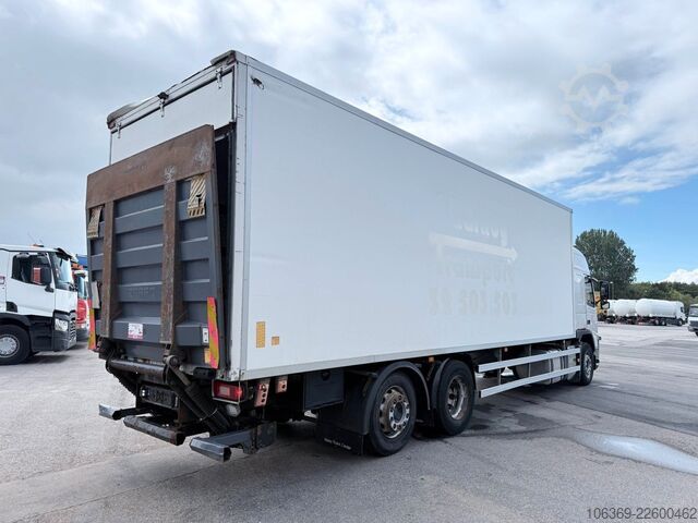 厢式货车 VOLVO FM 330 6x2*4 Side opening 8.7 m