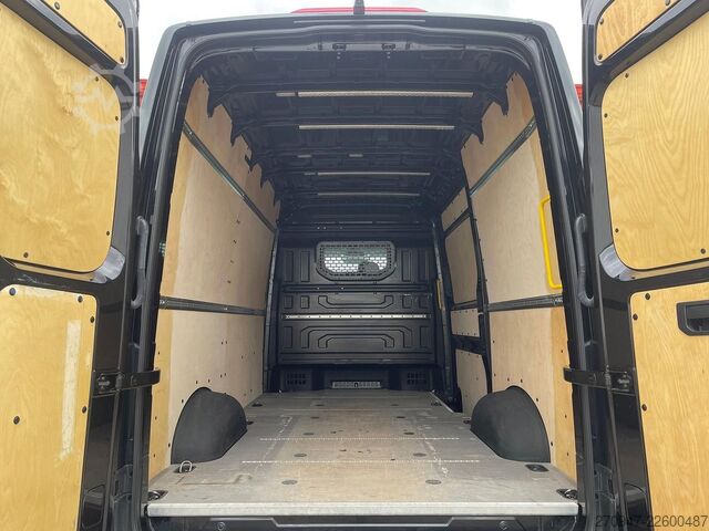 高顶厢式货车 VW Crafter 35 L3H3 4M LED AHK äden