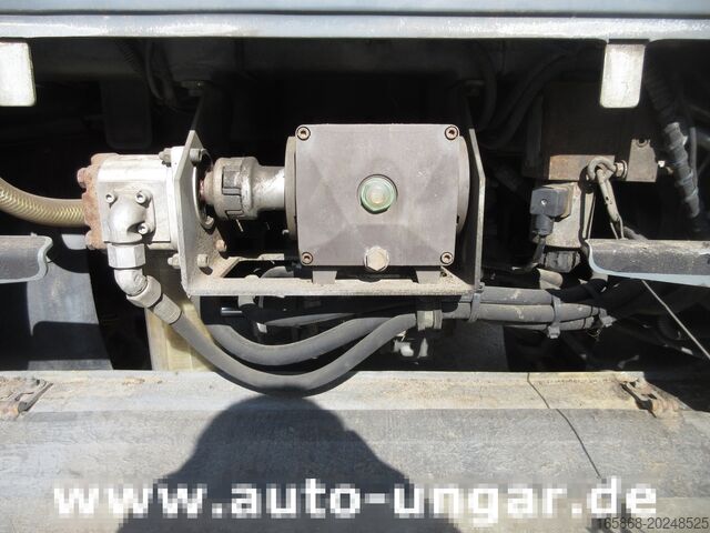 Balayeuse Boschung S3 Kehrmaschine urban sweeper Wildkraut