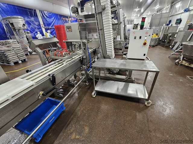 Comas cake line + cream mixer 2pcs Comas LTH400 + MR150