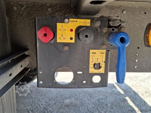 Atvira priekaba su tentu SCHMITZ CARGOBULL SCS 24/L EDSCHA Curtainsider CodeXL Nievau