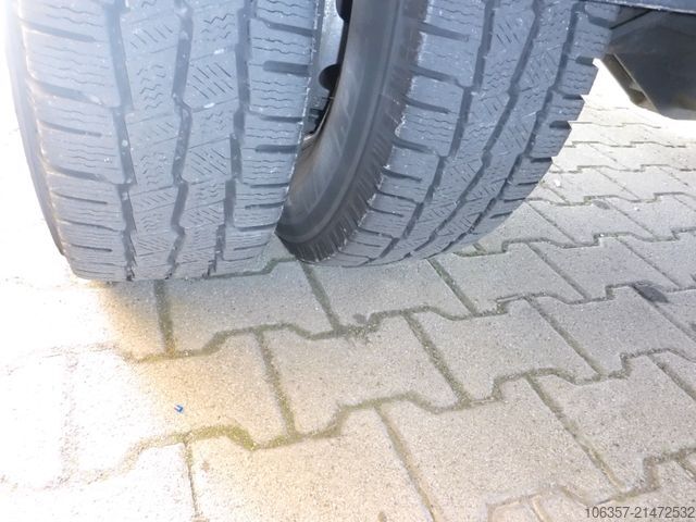 Kasa kamyoneti IVECO Daily 70C18A8/P,Hi-Matic,Klima,Luftfed.,LBW.1000