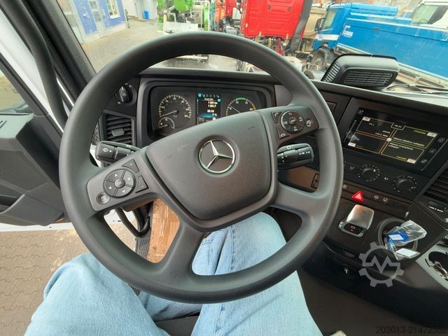 Xe bơm bê tông MERCEDES-BENZ Arocs 4146 8x4 PUMI SERMAC 4Z28