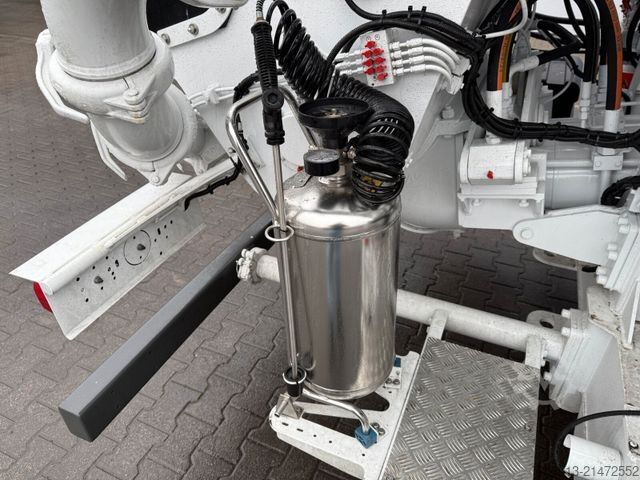 Xe bơm bê tông MERCEDES-BENZ Arocs 4146 8x4 PUMI SERMAC 4Z28