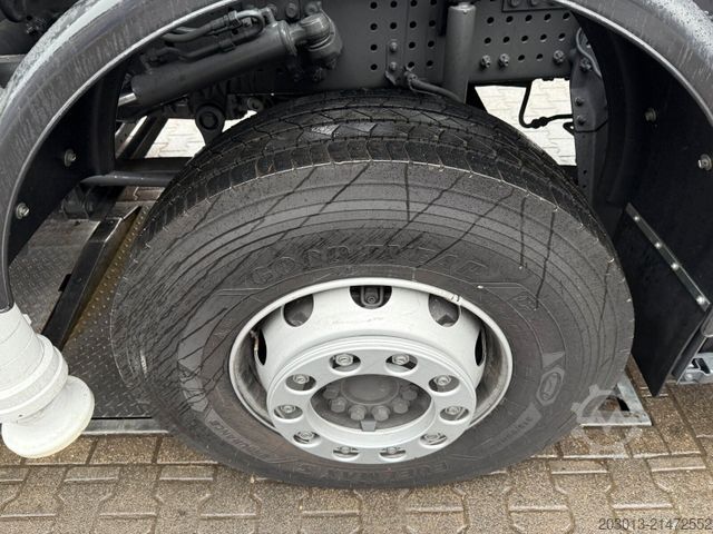 Xe bơm bê tông MERCEDES-BENZ Arocs 4146 8x4 PUMI SERMAC 4Z28