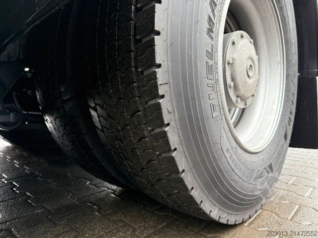 Xe bơm bê tông MERCEDES-BENZ Arocs 4146 8x4 PUMI SERMAC 4Z28