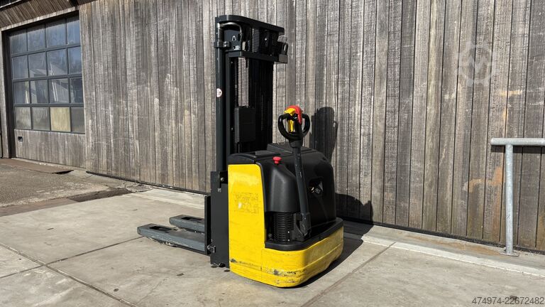 Dobbeltdækker stabler med understøtning Komatsu CNI 14
