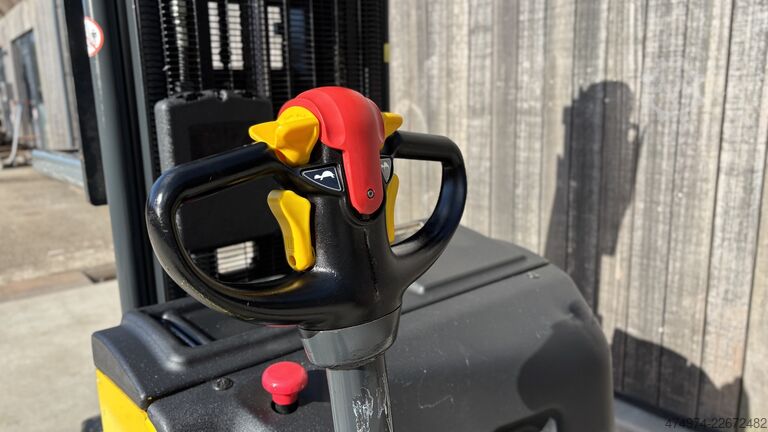 Dobbeltdækker stabler med understøtning Komatsu CNI 14
