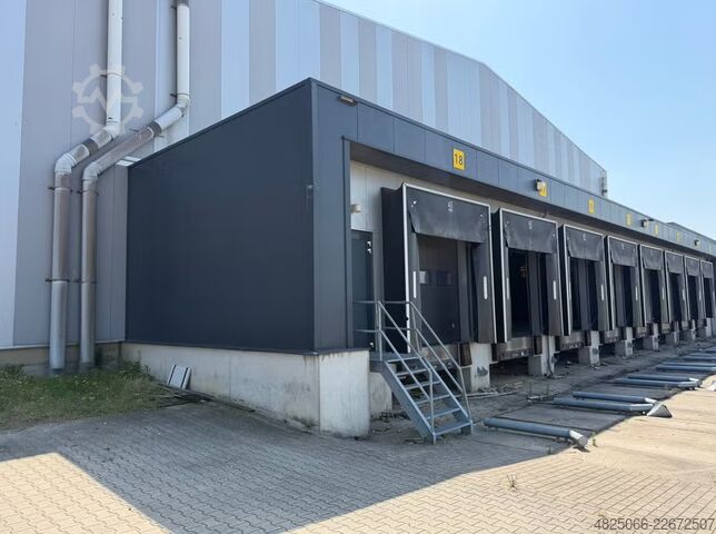 Nave desmontable con muelles de carga, 234 m² Industrial warehouse 36 x 6,5