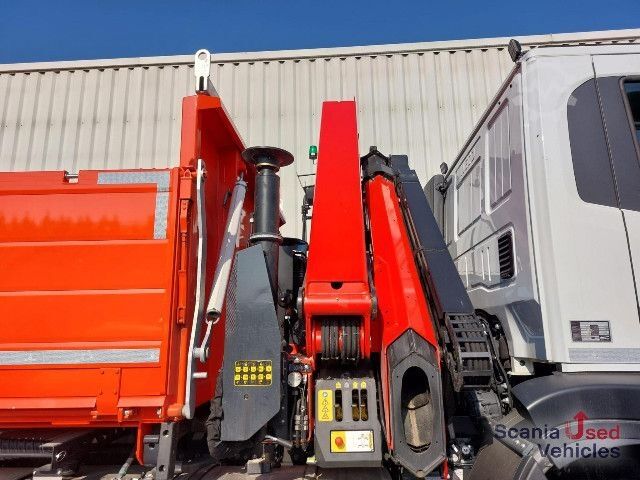 Xe ben ba chiều IVECO X-WAY 460 AD  3-S-Kipper + Frontkran PK18002 EH