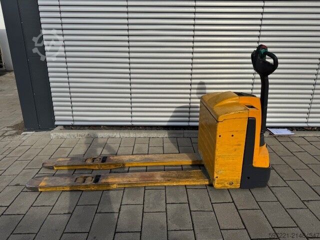 Elektrikli Paletli Transpaletler Jungheinrich EJE 220 (Gabellänge 1800 mm!!!)