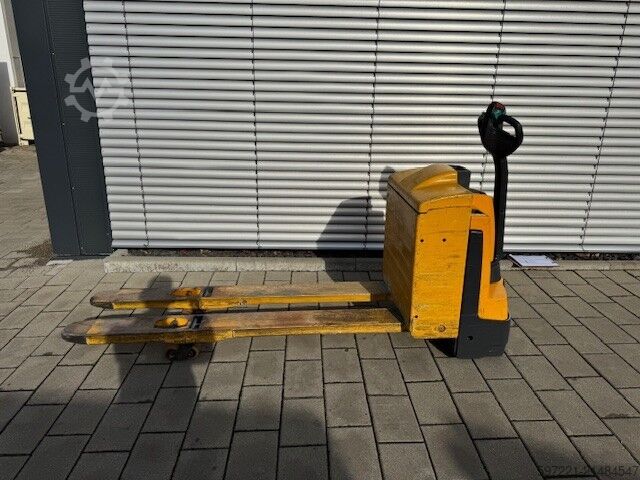 Elektrikli Paletli Transpaletler Jungheinrich EJE 220 (Gabellänge 1800 mm!!!)
