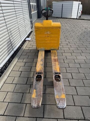 Elektrikli Paletli Transpaletler Jungheinrich EJE 220 (Gabellänge 1800 mm!!!)