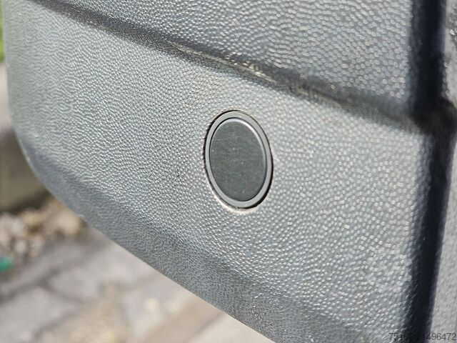 Универсал с высокой крышей VOLKSWAGEN CRAFTER 2.0 TDI 140 AUT. L2H1