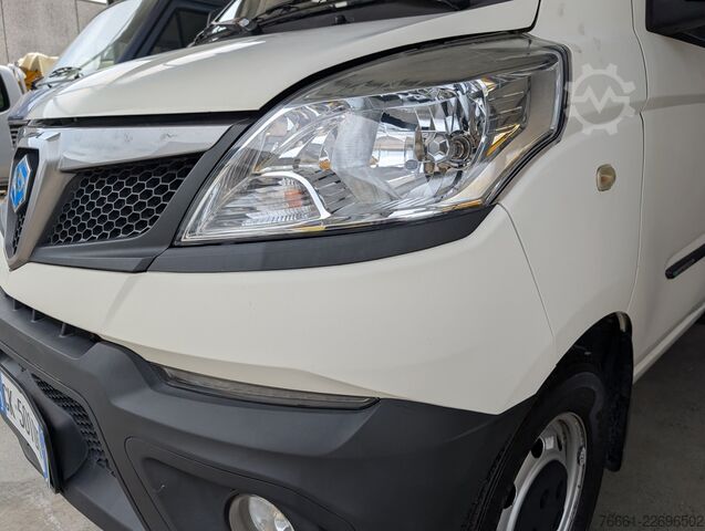Sklápěcí dodávka PIAGGIO PORTER NP6  1.5 CHAS 265 LR CNG METANO