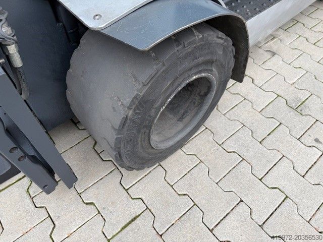 LPG Forklifts Still RX70-35T