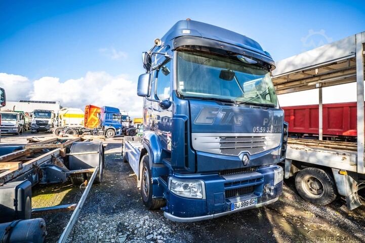 Standard SZM RENAULT PREMIUM 450 DXI+VOITH+ problème moteur
