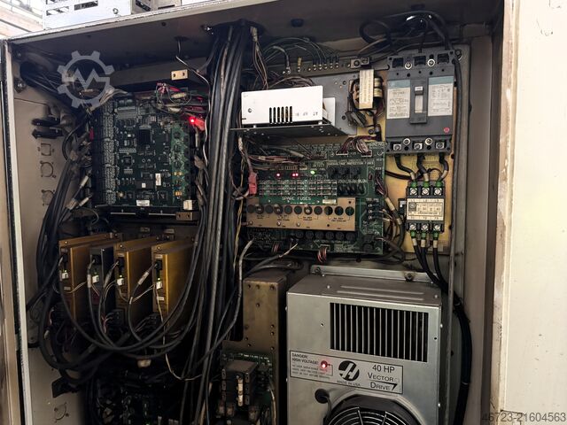Vertikalni obradni centar HAAS MIKRON LCE1100