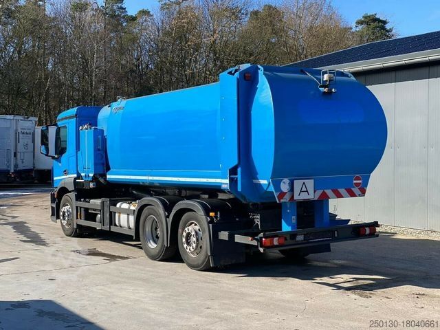 Çöp kamyonu MERCEDES-BENZ Antos 2533 EU6 Zoeller Seitenlader