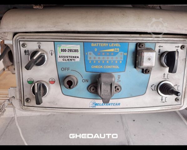 Camion per usi speciali IVECO 60C15 FURGONE ISOTERMICO CON GRUPPO REFRIGIRANTE E SPONDA POSTERIORE CARICATRICE
