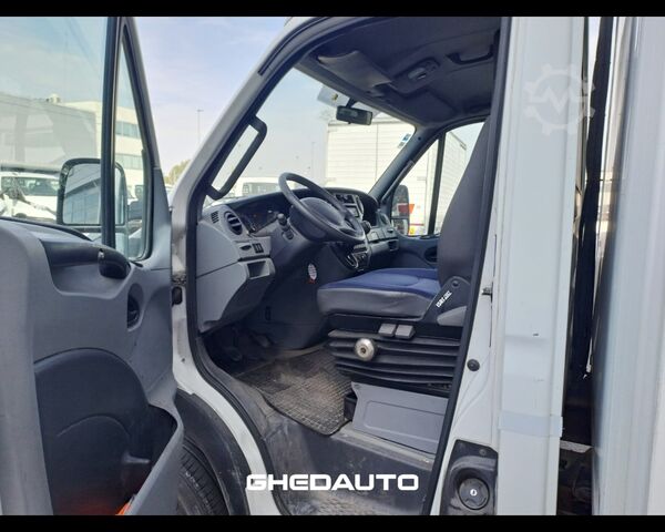 Camion per usi speciali IVECO 60C15 FURGONE ISOTERMICO CON GRUPPO REFRIGIRANTE E SPONDA POSTERIORE CARICATRICE