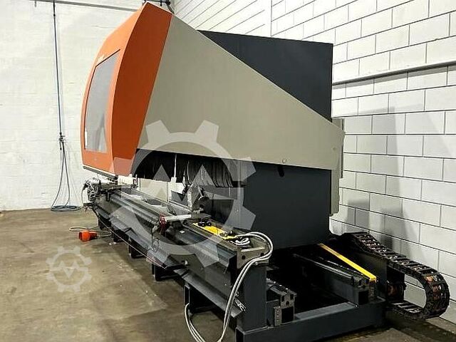 सीएनसी क्षैतिज मशीनिंग केंद्र Elumatec SBZ 130