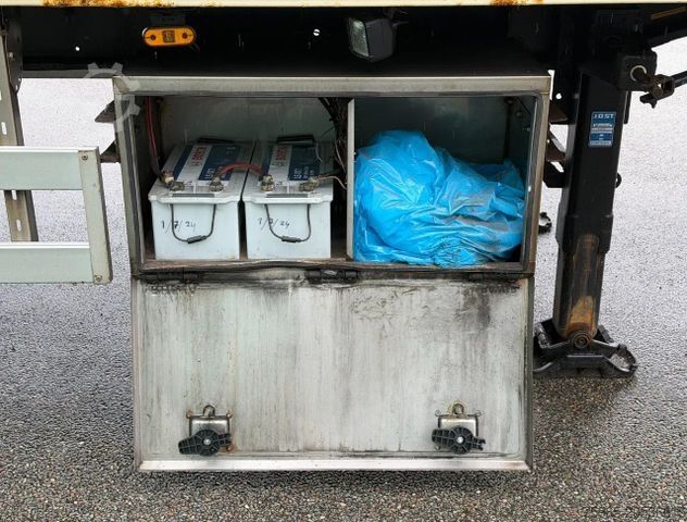 Box semitrailer PACTON TBD 122 TAIL LIFT STEERING AXLE 1075x250x230 INS